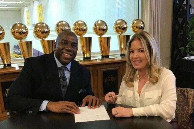 且在公共牌 且在公共牌